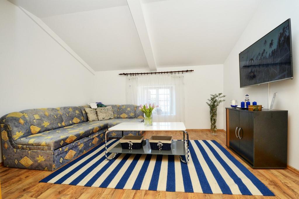 Rea & Deo Volente Apartment