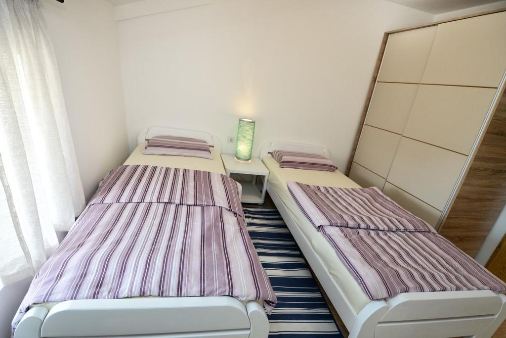 Rea & Deo Volente Apartment