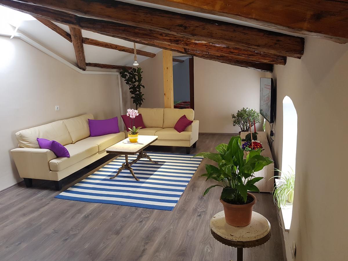 Rea & Deo Volente Apartment *